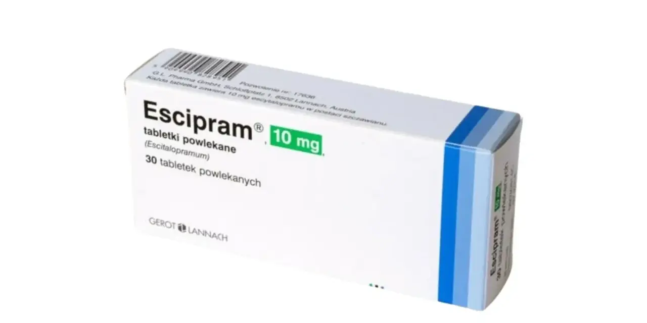 Opakowanie leku Escipram 10 mg, zawierające 30 tabletek powlekanych z escitalopramem.